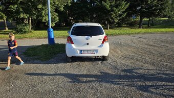Predám Toyota Yaris 1.33 benzín - 4