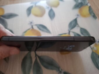 Samsung Galaxy S22 - 4