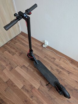 predám Xiaomi Mi Electric Scooter Pro 1 - 4
