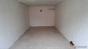 Predám suchú peknú veľkú garáž KE Juh Jarmočná ul. po rekonš - 4