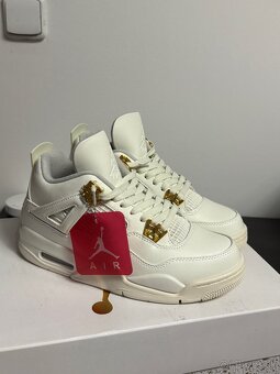 Jordan 4 Metalic Gold 39 - 4