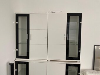 Obývacia zostava - skrine s led podsvietením - 4