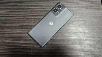 Poškodená Motorola G85 - puknutý lcd - 4