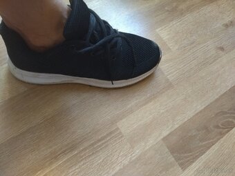 Tenisky Adidas  12€ - 4