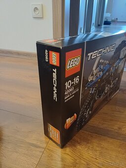 Lego 42063 bmw r 1200gs - 4