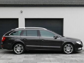 Škoda Superb Combi 3.6 FSI V6 4x4 Elegance DSG - 4