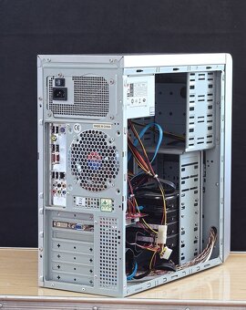 PC Intel Core Duo E6420 ; RAM 3 Gb; HDD 816 Gb; Ati Radeon 5 - 4