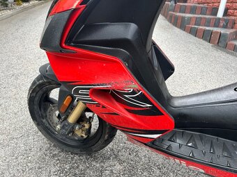 Aprilia SR50 - 4