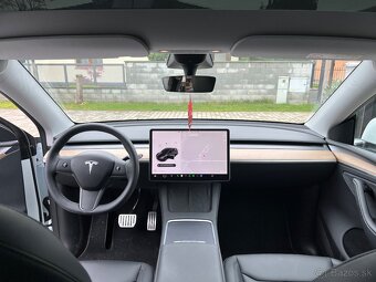 Tesla Y Performance 2022, 526 koní - 4