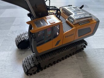 RC bager na diaľkové ovládanie - 4