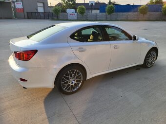 Lexus IS220d - 4