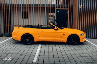 NEBURANY Ford Mustang 5.0 Ti-VCT V8 GT Cabrio - 4