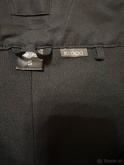 Predám snowboardovú bundu a nohavice veľ.S - 4