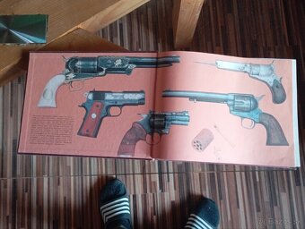 Kniha Colt Americká legenda - 4