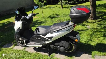Adamoto T9 maxi skúter - 4