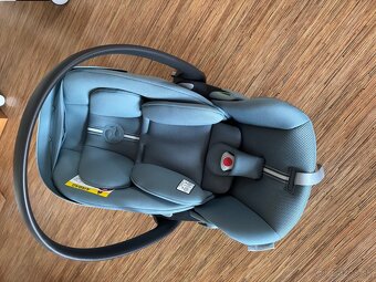 Vajicko Cybex cloud g i-size + base g - 4