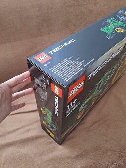 LEGO Technic 42157 Lesný traktor John Deere 948L-II - 4