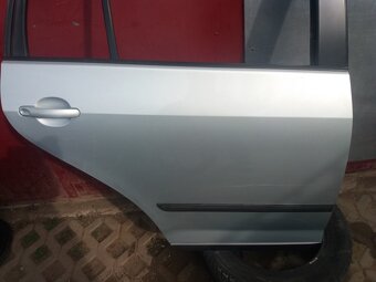 DVERE - VW GOLF 5 PLUS, GOLF 6 PLUS - 4
