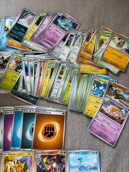 Pokémon karty - 4