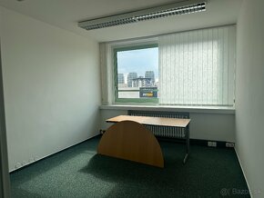 PRENÁJOM kancelárií Nám. SNP, od 20 m2 - 353 m2 - 4