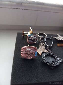 Poľovníctvo odznaky kľúčenky manžetové gombíky.Polovnik.SPZ - 4