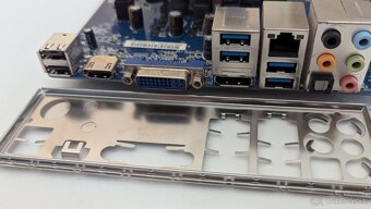 Intel DH87LR + i7 4770 + 16GB DDR3 + AC Freezer i30 - 4