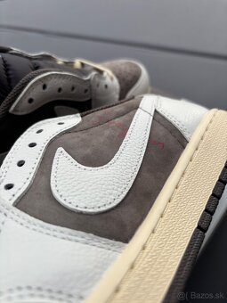 Air Jordan 1 Low x Travis Scott Reverse Mocha - 4