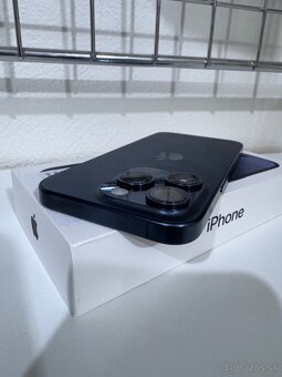 iPhone 15 pro 256GB - 4