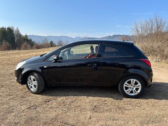 Opel Corsa D 1.4 benzín - 4