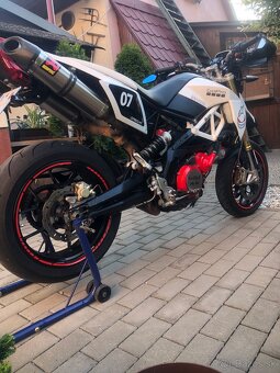 Aprilia dorsoduro 750 - 4