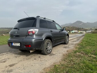 Mitsubishi Outlander 2.0 Turbo - 4