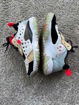 Nike Air Jordan - 4