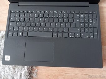 predám Lenovo V15-IIL / Intel core i5 / 20gb ram / ssd - 4