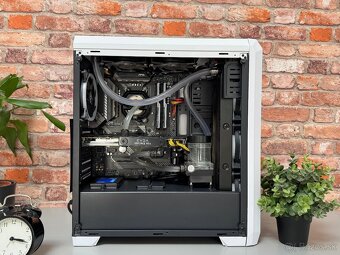 Ryzen 7 5800X\16GB\RTX 2080Ti\SSD\700W Zdroj - 4