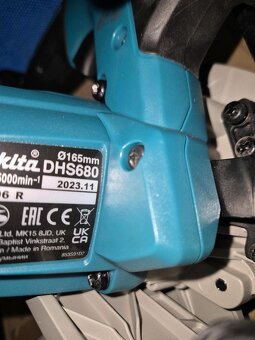 Nová Aku okružní pila Makita DHS680Z - 4
