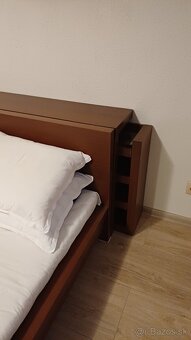 PREDÁM CELÚ posteľ MALM - 4