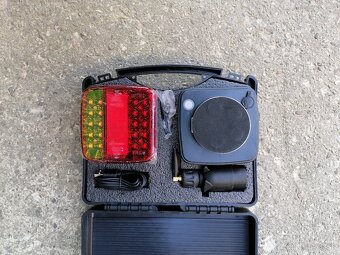 Predám zadné prenosné svetlá magnetické dynamické bezkáblov - 4