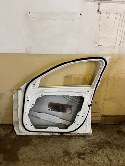 Mercedes C klassa w205 2014- pravé predné dvere - 4