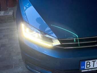 Predám VW Touran 2,0 TDi, automat - 4