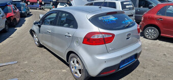 Lacno rozpredám Kia Rio na náhradné diely - 4