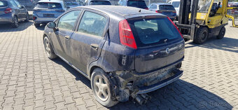 Lacno rozpredám Fiat Grande Punto na náhradné diely - 4