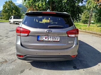 Kia Carens - 4