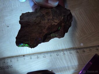Uránový minerál #26 - UV aktívny (Muráň, SR) - 4