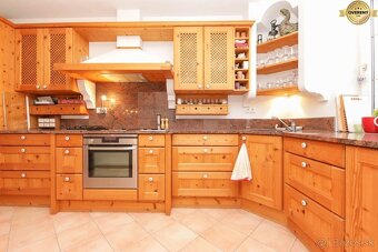 JEDINEČNÝ 7 IZ. RD S MOŽNOSŤOU DVOJGENERAČNÉHO BÝVANIA - 4