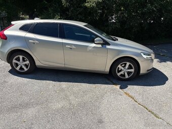 Volvo v40 . 2.0 Diesel - 4