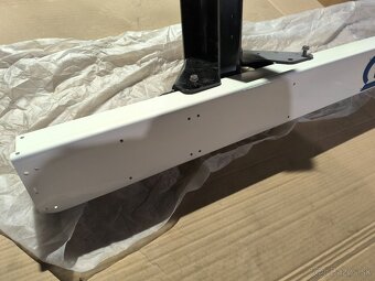 Predám nárazník Krone. 2x - 4