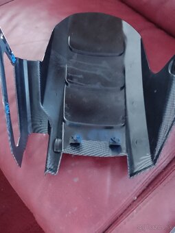 Zadný blatník na motorku. - 4