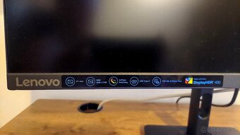 Počítač PC Gigabyte a monitor Lenovo 27 - 4