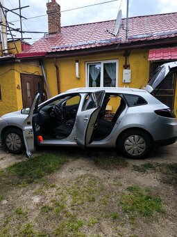 predam Renault Megane III Grantour 1.5 dci 78 kw 2010 - 4