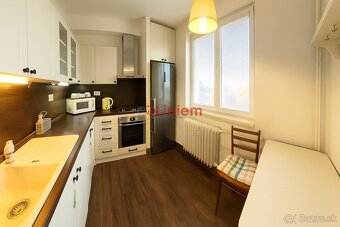 ZREKONŠTRUOVANÝ 2-IZBOVÝ BYT NA PREDAJ - 4